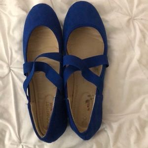 Women’s slip on ankle flats